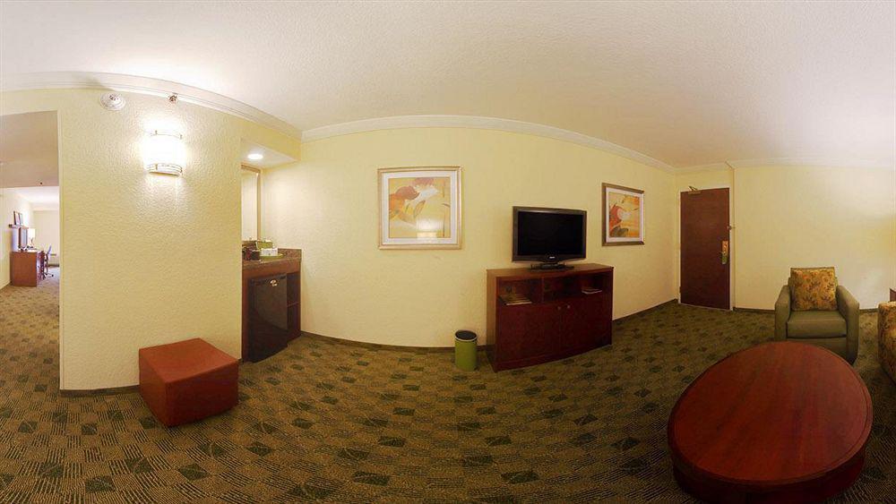Courtyard By Marriott Bradenton Sarasota/Riverfront Экстерьер фото