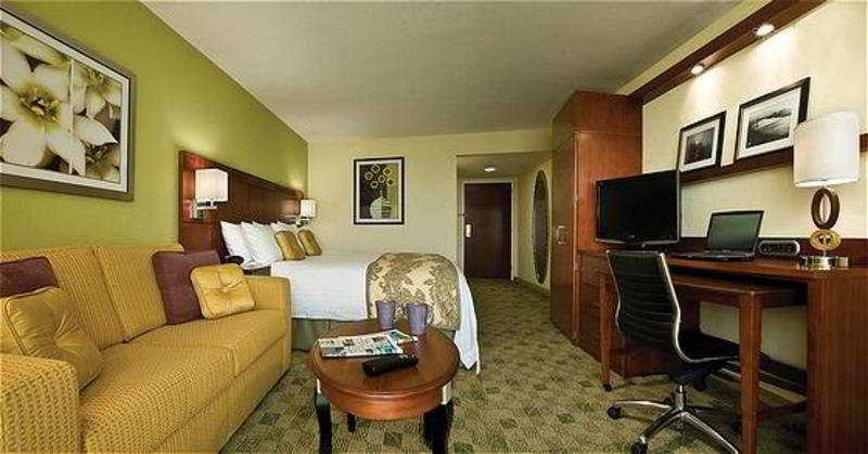 Courtyard By Marriott Bradenton Sarasota/Riverfront Экстерьер фото